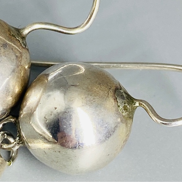 Vintage Sterling Silver Hollow Puff Ball & Teardrop Earrings Handmade - Picture 14 of 15
